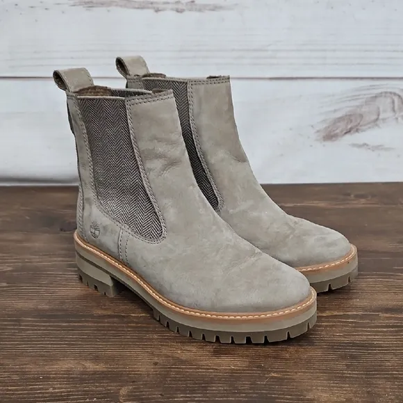 TIMBERLAND Courmayeur Valley Womens Chelsea Boots