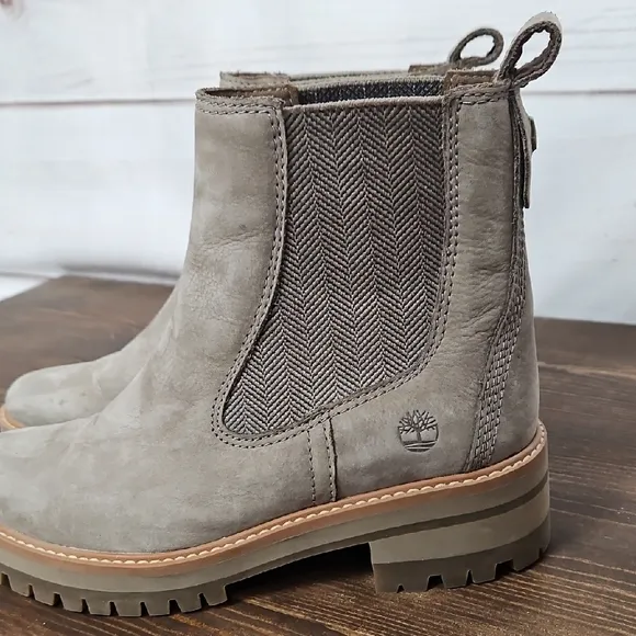 TIMBERLAND Courmayeur Valley Womens Chelsea Boots