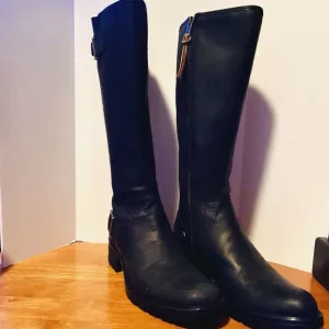 Timberland Lexiss Women's 7M Black Leather Boots Tall Riding 61629 Buckles Zip