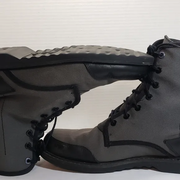 Timberland Newmarket Men's Size 10 M Gray Black Combat Streetwear Casual…