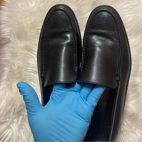 Tod’s slip on loafers