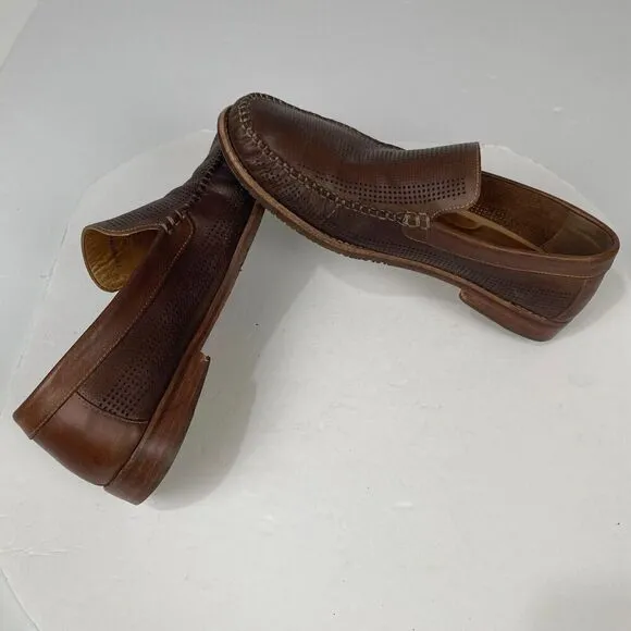 Tommy Bahama Felton Brown Leather Loafers Mens Size 11 M Slip On Perforated