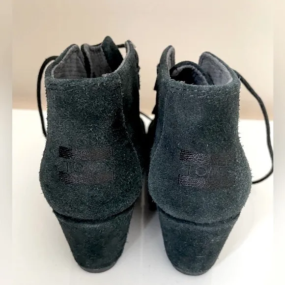 Toms Black Suede Lace-Up Desert Wedge Ankle Boots Size 8