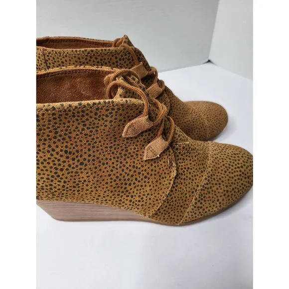 Toms Boots Desert Wedge Ankle Booties Cheetah Print Round Toe Lace-Up Size 11