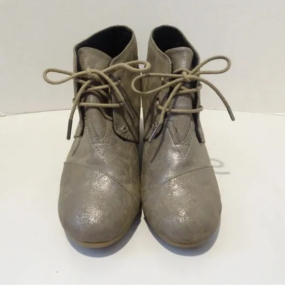 Toms Desert Wedge Ankle Boots Gunmetal Metallic Brown Taupe Size 8.5
