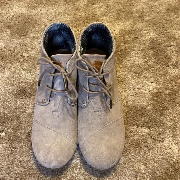 TOMS Desert Wedge Ankle Boots