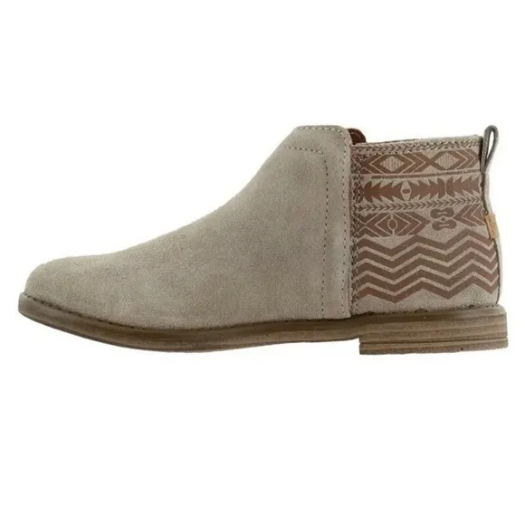 👢TOMS Kids Deia Desert Taupe Suede Global Print Ankle Boots, Girl's Size 3: NIB