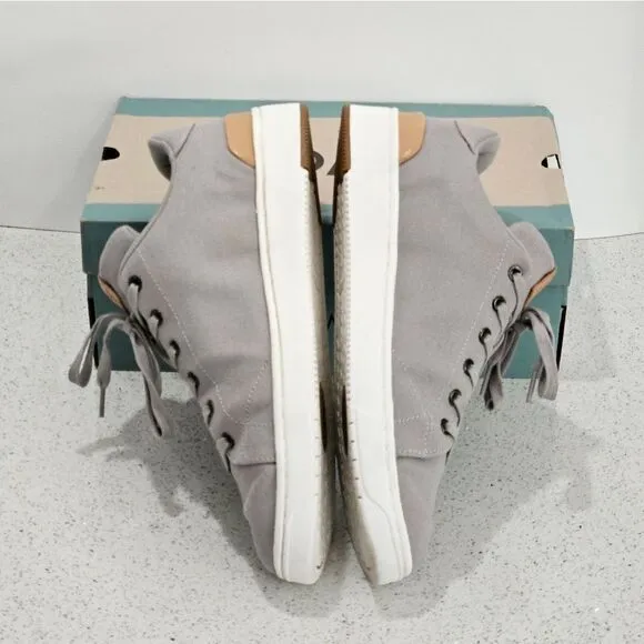 TOMS, Mens sneakers in gray canvas. NIB, size 11.
