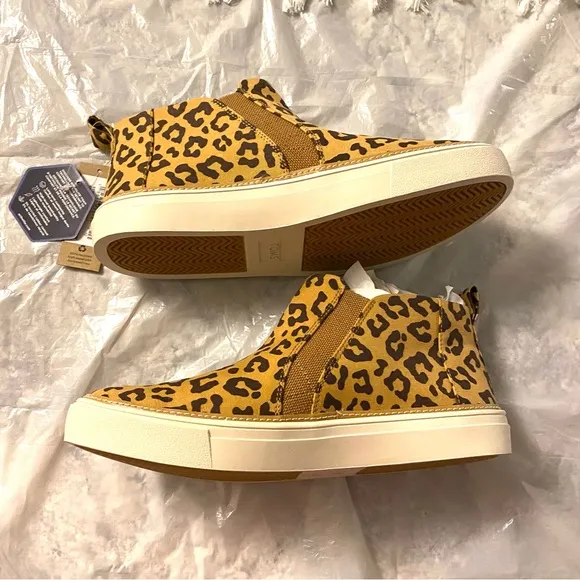 Toms sneakers Bryce Doe Leopard print canvas New in Box SZ 8