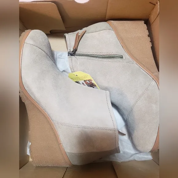 TOMS Women's Avery Ankle Boots/Booties, Desert Taupe Suede Mix, Size 12 NWB