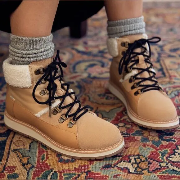 Toms Womens Mesa Waterproof Lace Up Boots in Desert Tan Suede/Leather 8