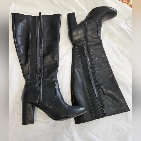 Torrid 9W wide calf smooth Knee-High Boots