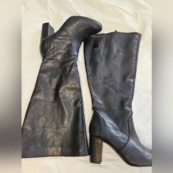 Torrid 9W wide calf smooth Knee-High Boots