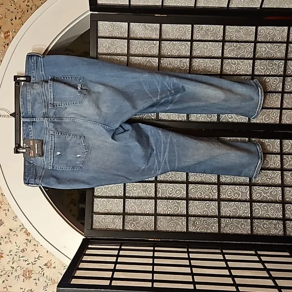 Torrid distressed  jeans  size 20