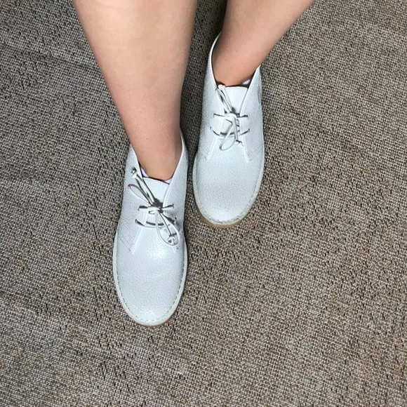 Tory Burch Boots Bergen leather crackled desert boots size 7 women's white boot