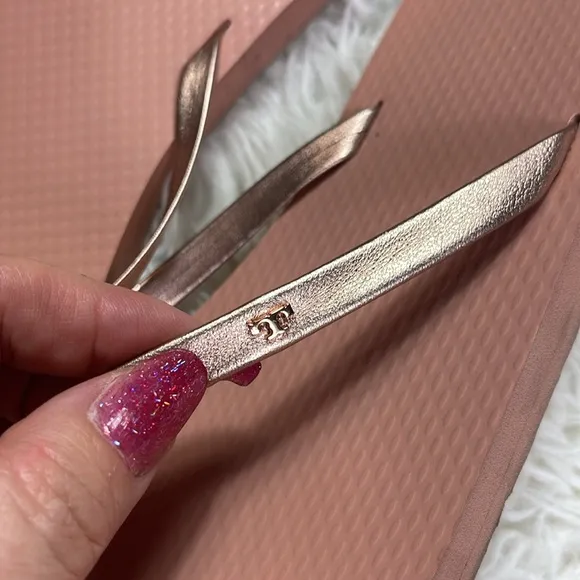 Tory Burch Metallic Leather Flip-Flop Rose Gold/Rose