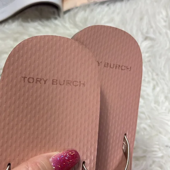 Tory Burch Metallic Leather Flip-Flop Rose Gold/Rose