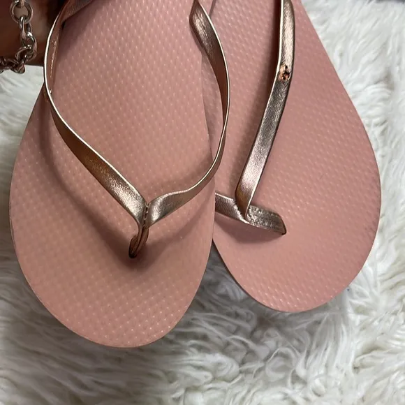 Tory Burch Metallic Leather Flip-Flop Rose Gold/Rose