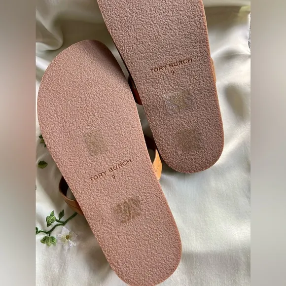 Tory Burch Miller Cloud Shearling Medallion Thong Sandals in Size 9 New in Box