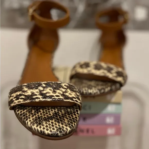 Tory Burch- Savannah- Wedge Sandals-