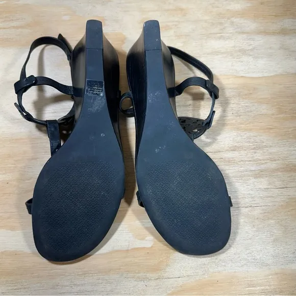 Tory Burch T-Strap Black Leather Wedge Sandals Women’s Size 8.5