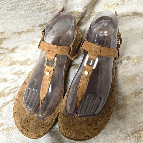 Ugg Aleigh Womans Sandals In Almond Sz10