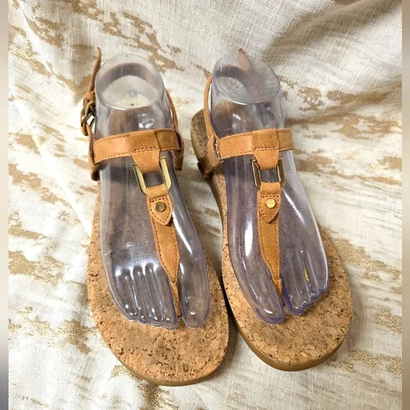 Ugg Aleigh Womans Sandals In Almond Sz10