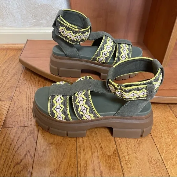 UGG ASHTON HERITAGE BRAID  STRAPPY BURNT OLIVE SLIDE CHUNKY SANDALS US 8