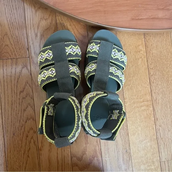 UGG ASHTON HERITAGE BRAID  STRAPPY BURNT OLIVE SLIDE CHUNKY SANDALS US 8
