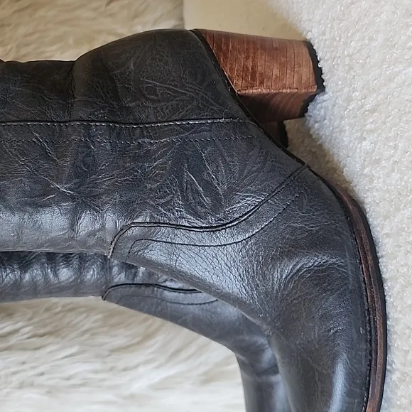 Ugg Ashur knee-high Chacoal Distressed leather boots size 7