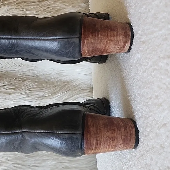 Ugg Ashur knee-high Chacoal Distressed leather boots size 7