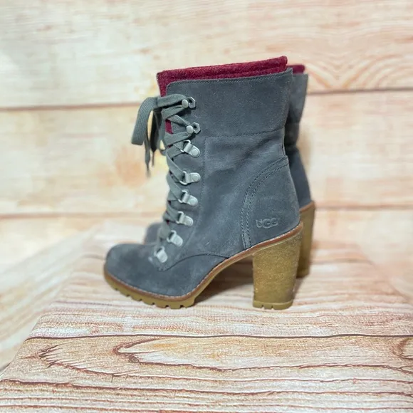 UGG Australia Fabrice, Women’s‎ Desert Boots Size 5