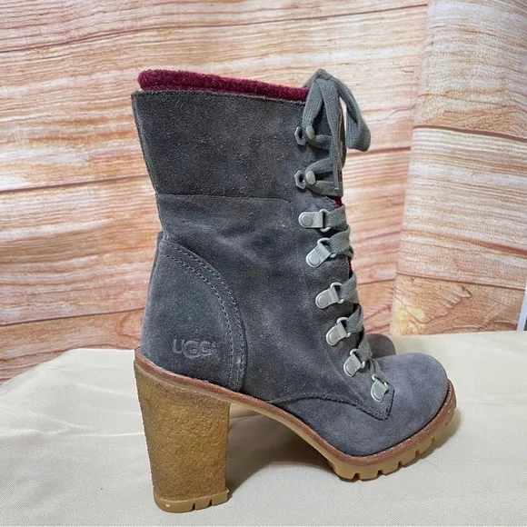 UGG Australia Fabrice, Women’s‎ Desert Boots Size 5