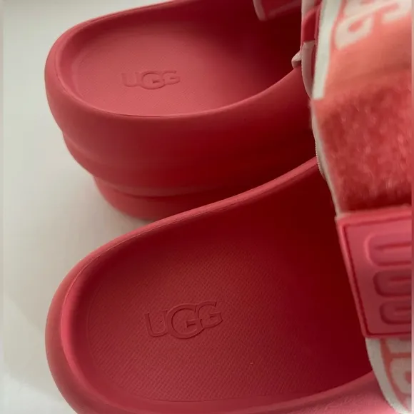 UGG AWW Yeah Slide Platform Sandal