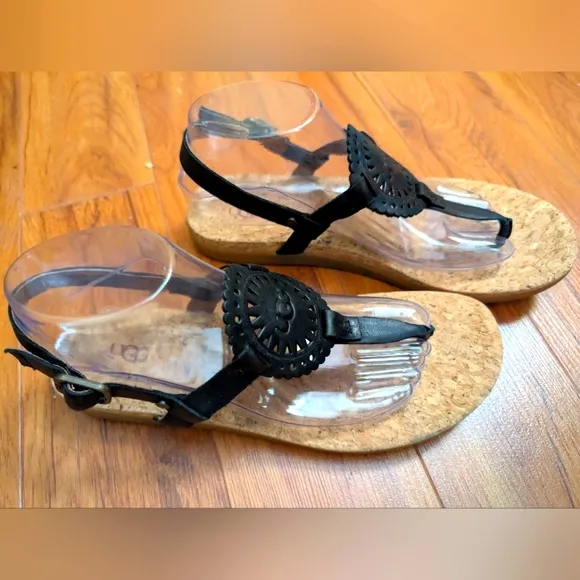 UGG Ayden Leather Sandals Ankle Strap, Comfort, Style, Sun Medallion, like new