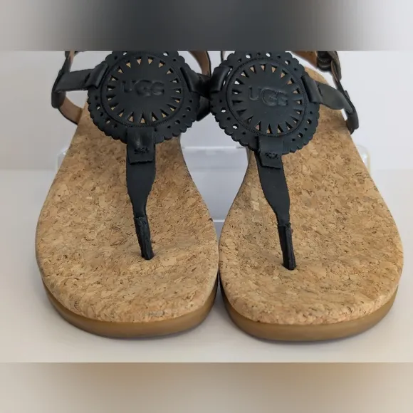 UGG Ayden Leather Sandals Ankle Strap, Comfort, Style, Sun Medallion, like new