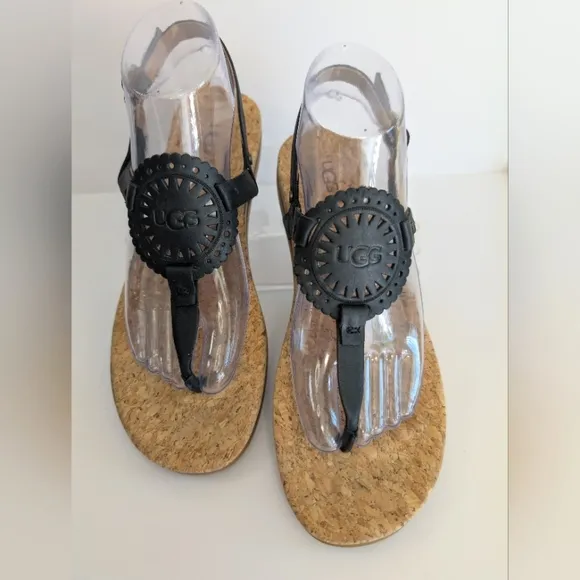 UGG Ayden Leather Sandals Ankle Strap, Comfort, Style, Sun Medallion, like new