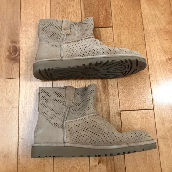 UGG Classic Unlined Mini Perforated boots Size 7