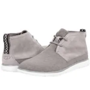 UGG | Freamon Capra Chukka Boot in Seal Gray Hyperweave Suede Leather Canvas