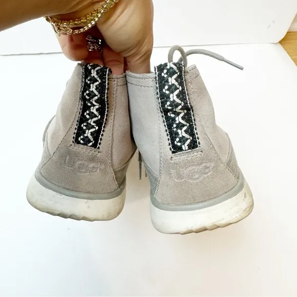 UGG | Freamon Capra Chukka Boot in Seal Gray Hyperweave Suede Leather Canvas
