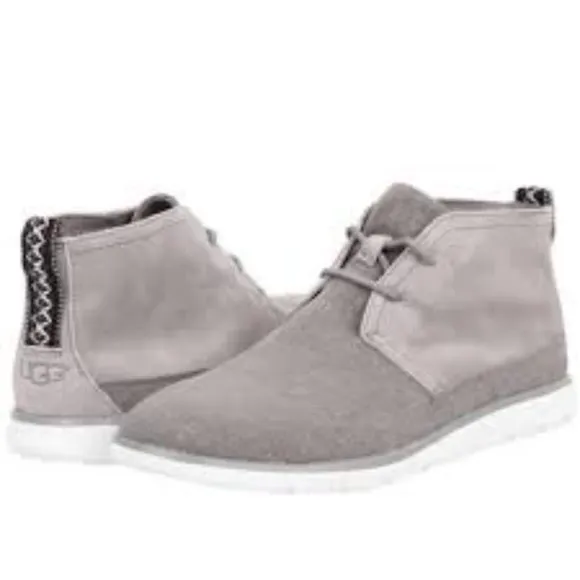 UGG | Freamon Capra Chukka Boot in Seal Gray Hyperweave Suede Leather Canvas