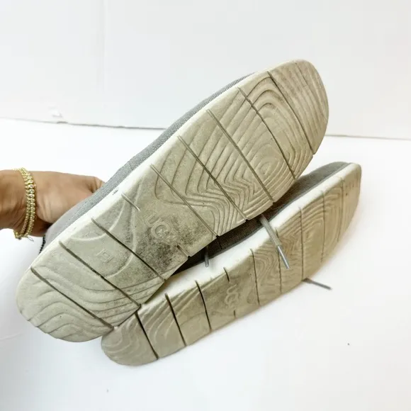 UGG | Freamon Capra Chukka Boot in Seal Gray Hyperweave Suede Leather Canvas