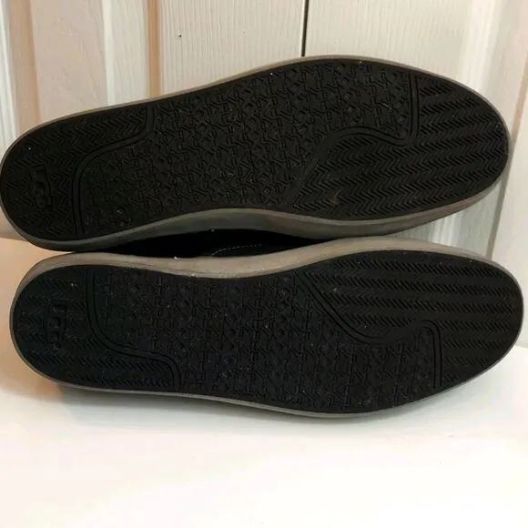 UGG Garrick Oxford Black Leather Sneakers Sz 14