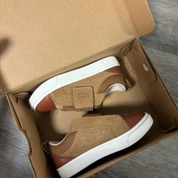 UGG | Rennon Low Sneakers In Chestnut Size 8 Toddler New In Box