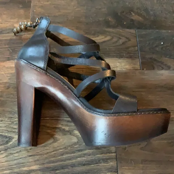 UGG ‘Salina’ Strappy Leather Wood Platform…