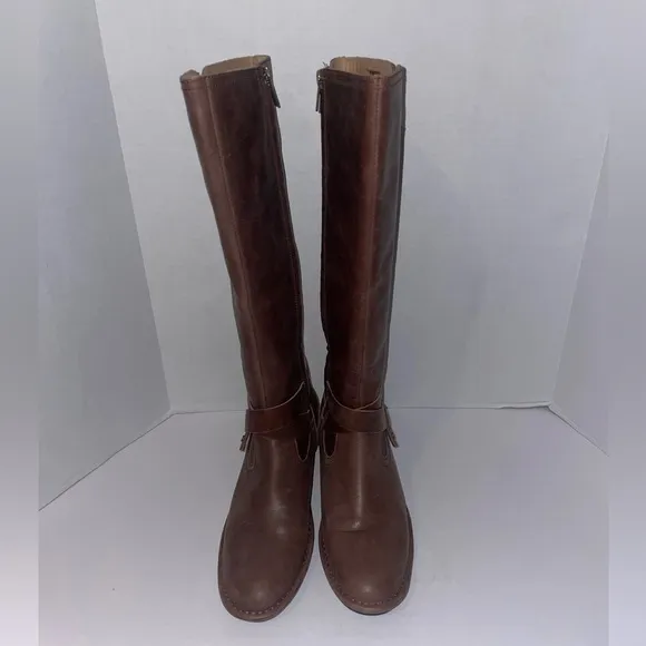 UGG Women’s Brown Bandera Tall Leather Boot Size 9