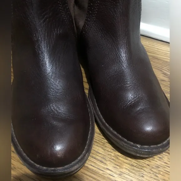 Ugg Women’s Brown Riding Boots Sz 9.5