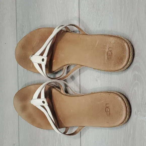 UGG Womens Comfort Sandals Flats shoes sz 10