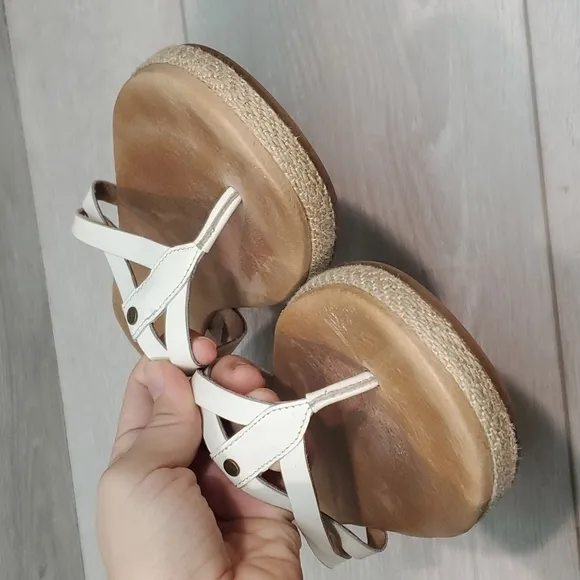 UGG Womens Comfort Sandals Flats shoes sz 10