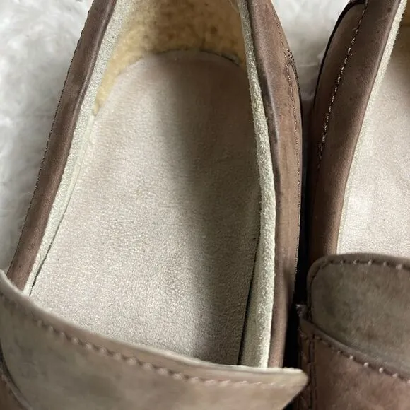 Ugg Australia Men Barren Nubuck Penny loafers slip on size 9.5
